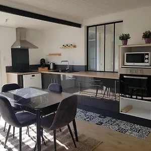 maison-entre-chu-et-cezeaux-parking.hotels-rhonealpes.com/